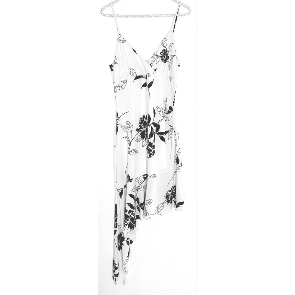 Charlotte Russe Whimsical Asymmetric Floral White Black V-Neck Stretch Dress L
